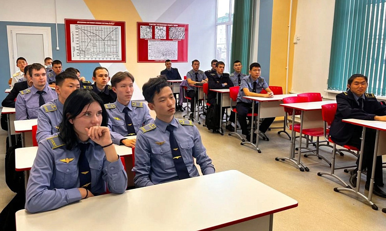 В УУКЖТ ИрГУПС прошли классные часы по теме "ДНК России. Вернувшиеся территории"