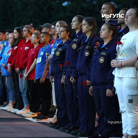 Бойцы ССО ИрГУПС и ВСКС «Титан» Иркутского государственного университета путей сообщения приняли участие в митинге  посвящённому  Дню солидарности в борьбе с терроризмом