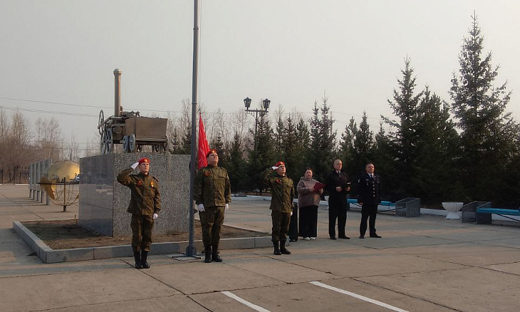Копия знамени Победы поднята в ЗабИЖТ Копия знамени Победы поднята в ЗабИЖТ