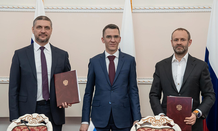 Губернатор Забайкальского края Александр Осипов и пять компаний подписали соглашение о финансировании кампуса Губернатор Забайкальского края Александр Осипов и пять компаний подписали соглашение о финансировании кампуса