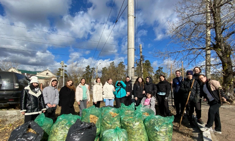 Студенты УУКЖТ ИрГУПС присоединились к Городскому месячнику чистоты