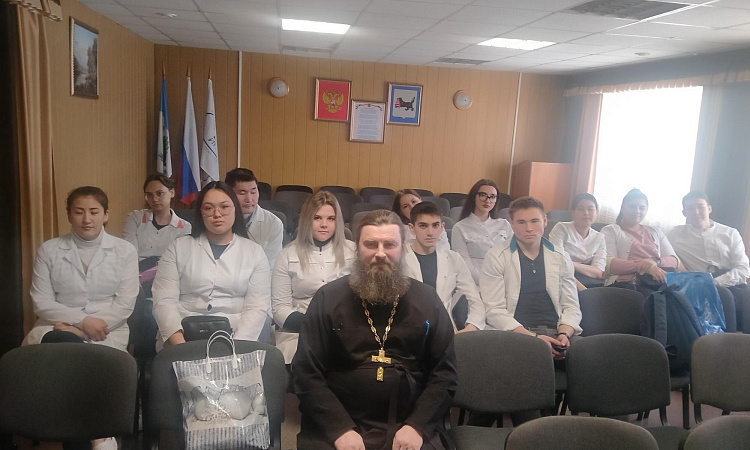 Беседа студентов МК ЖТ ИрГУПС с представителем церкви на тему борьбы с ненормативной лексикой