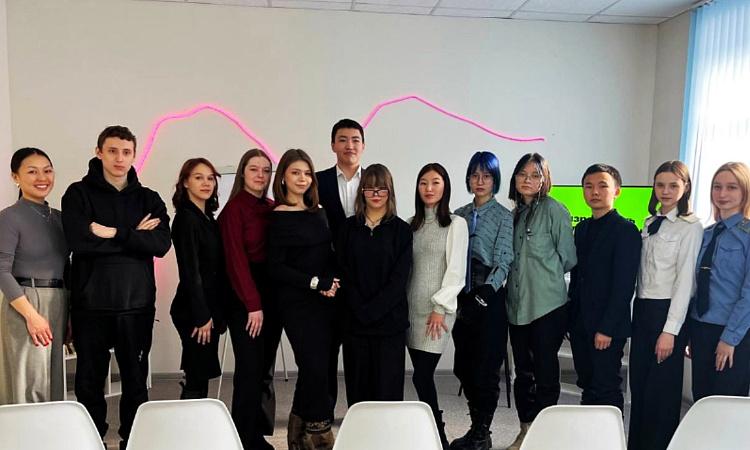 Студенты УУКЖТ ИрГУПС приняли участие во встрече с депутатами Городского Совета Улан-Удэ
