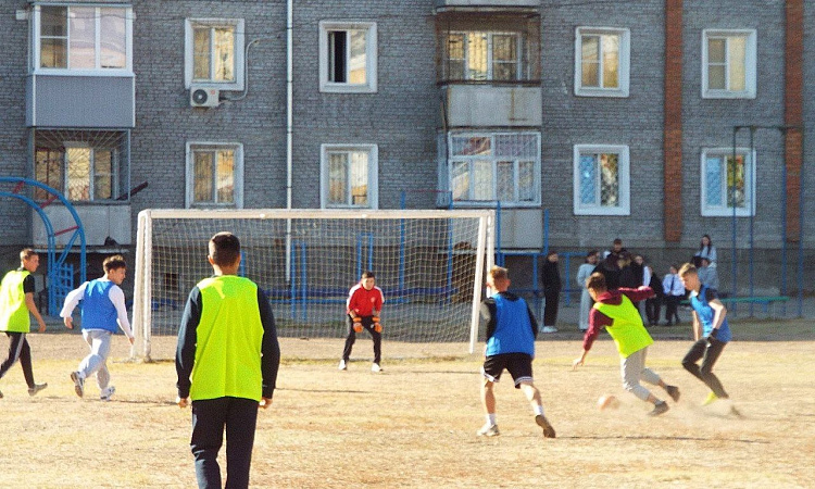 В УУКЖТ ИрГУПС прошли соревнования по футболу