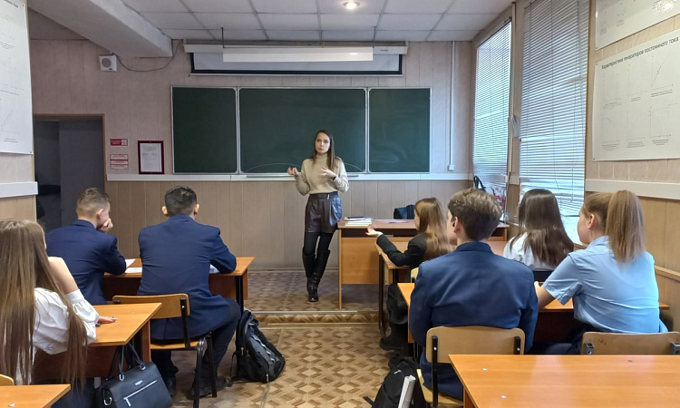 О системе помощи и добровольчества рассказали студентам ЧТЖТ