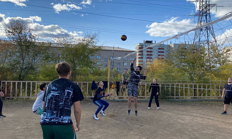 Соревнования по волейболу