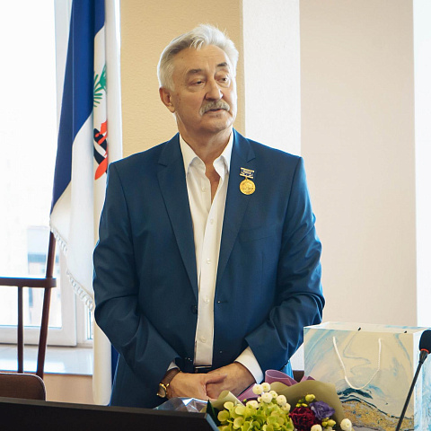 Советнику при ректорате по воспитательной работе ИрГУПС Виктору Михайлову присвоено звание Почетный работник университета