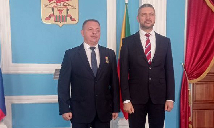 Директор ЗабИЖТ Александр Еременко удостоен почетного профессионального звания