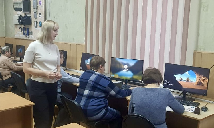 Старт обучения по программе  профессиональной подготовки по профессии "Оператор ЭВМ" в рамках проекта "Содействие занятости" Национального проекта "Демография".