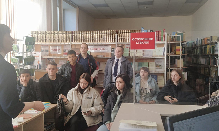 Экскурсия в Красноярский Дорожный  Центр научно-технической информации библиотек (ДЦНТИб) – структурное подразделение Красноярской ж.д. –филиала ОАО «РЖД»