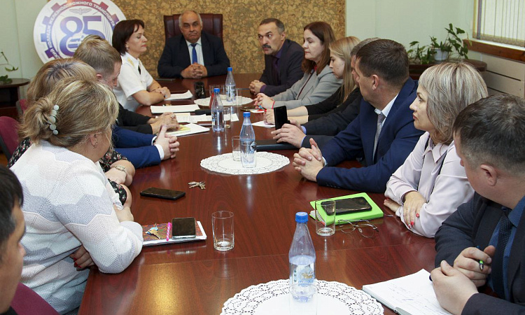 Совещание  по вопросу взаимодействия региональных дирекций, осуществляющих деятельность в границах Восточно-Сибирской железной дороги, и Улан-Удэнского колледжа железнодорожного транспорта (Центра ускоренной подготовки кадров для Восточного полигона) 