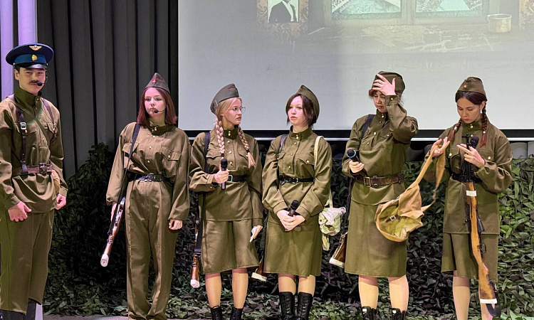 Постановка «А зори здесь тихие…» состоялась в ЗабИЖТ: связь поколений через память Постановка «А зори здесь тихие…» состоялась в ЗабИЖТ: связь поколений через память
