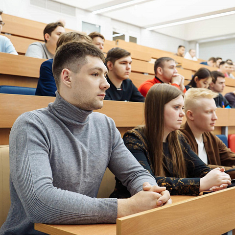Студентам ИрГУПС прочитали лекцию о безопасности движения поездов на железнодорожном транспорте