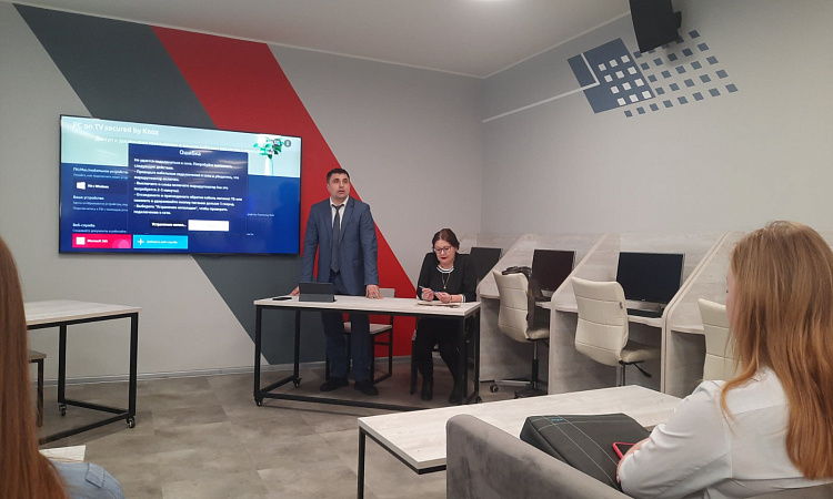 Забайкальская дирекция по ремонту пути провела встречу со студентами ЧТЖТ