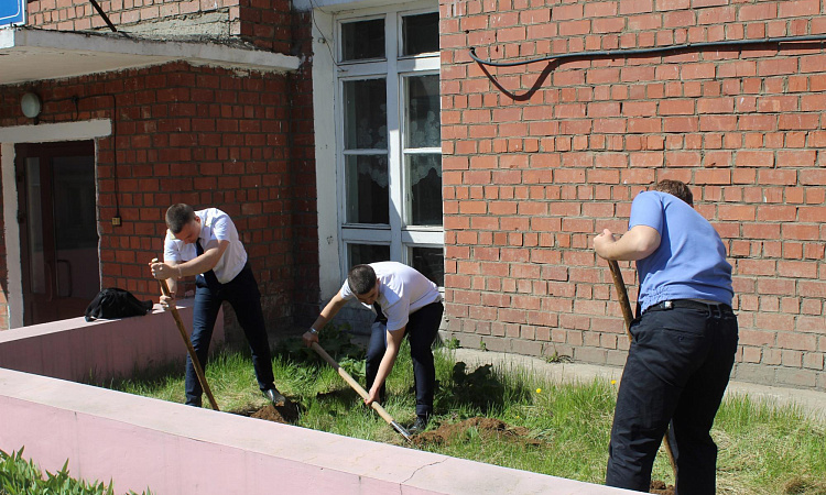 Акция "Деревья - легкие нашей планеты" посвящена 100 летию республики Бурятия. 