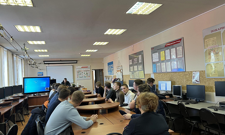 Выездное занятие на станции Чита-1 провели для студентов 4 курса ЭЖД