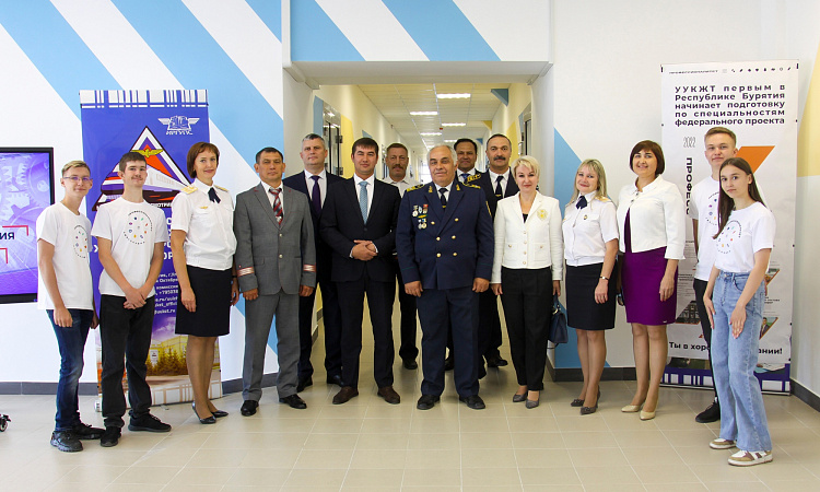  Торжественное открытие кластера «Центр опережающей подготовки кадров для восточного полигона», созданного в рамках федерального проекта «Профессионалитет».