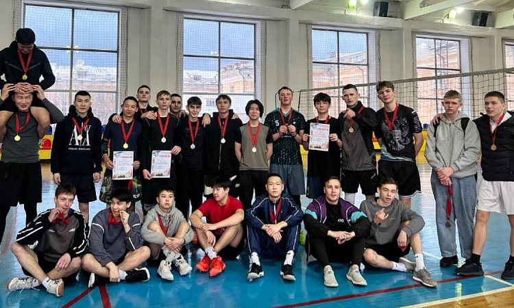 В УУКЖТ ИрГУПС прошли соревнования по волейболу (юноши)