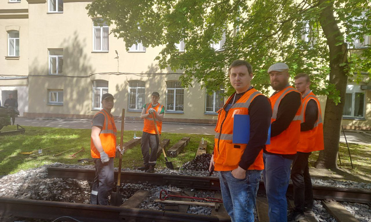 Продолжаются соревнования Итогового (межрегионального) Чемпионата профессионального мастерства «Профессионалы» на базе Санкт-Петербургского техникума железнодорожного транспорта по компетенции Обслуживание железнодорожного пути