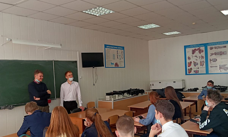 Встреча студентов с выпускниками УУКЖТ, работниками Вагонного эксплуатационного депо Улан-Удэ