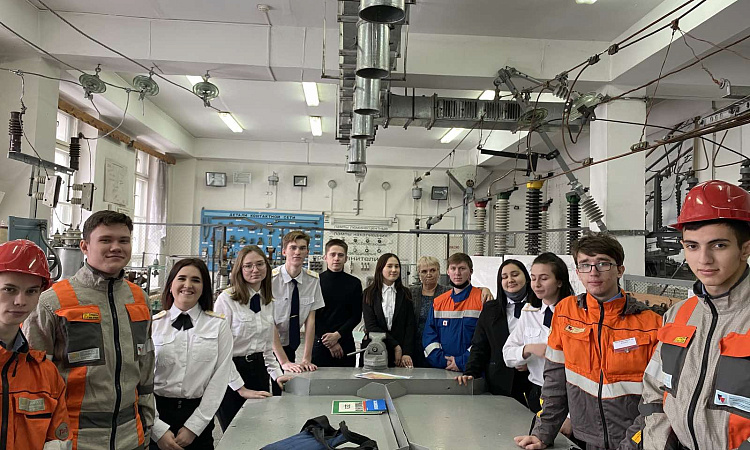 Интегрированное занятие среди выпускников специальности 13.02.07 УУКЖТ с приглашением электромонтёра Улан-Удэнской дистанции электроснабжения (ЭЧК-38)