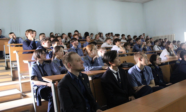 Общий классный час, посвященный Дню космонавтики, для представителей трех отделений в УУКЖТ ИрГУПС