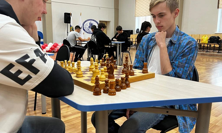 Турнир по шахматам и шашкам для студентов 1-4 курсов