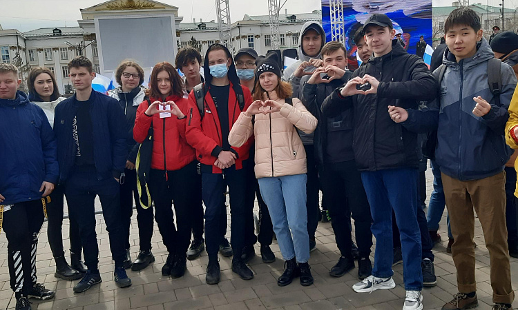 «Zа Мир — без нацизма» студенты ЗабИЖТ приняли участие в митинг-концерте