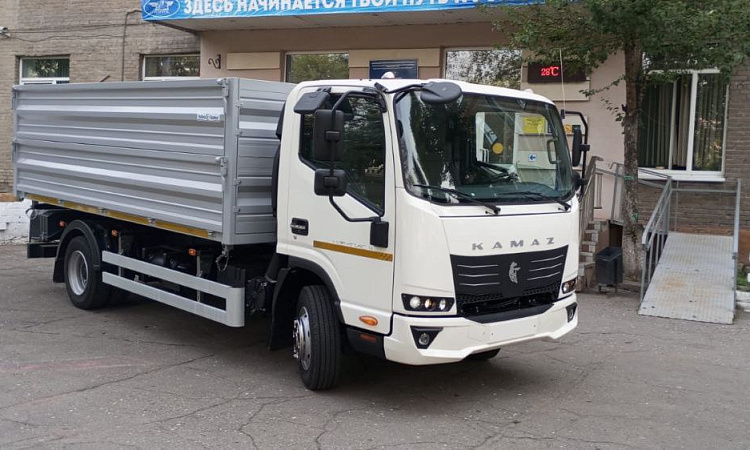 В колледж поступил КАМАЗ КОМПАС 9, купленный за средства ФП "Профессионалитет"