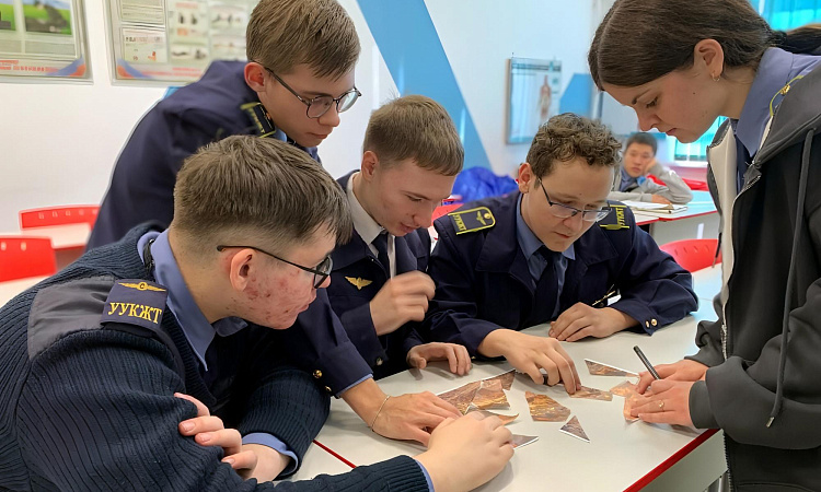 Квест-игра "Дорогами войны" в УУКЖТ ИрГУПС