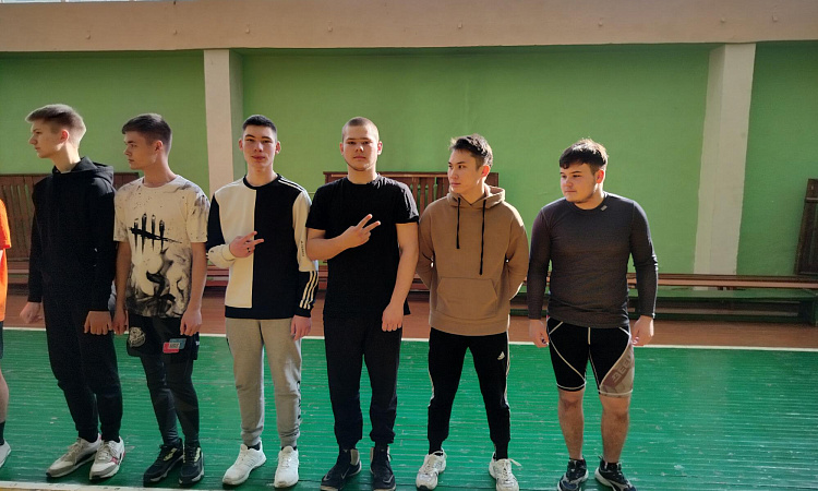 Военно-спортивный праздник, посвященный Дню защитника Отечества Военно-спортивный праздник, посвященный Дню защитника Отечества