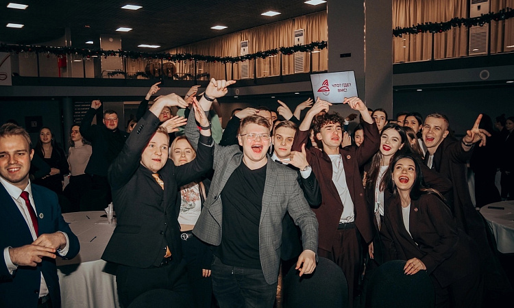 Новости со слета «Время Молодых. Студенты» от представителя команды УУКЖТ ИрГУПС - Арины Дмитриевой.