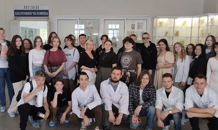24 мая студенты первого курса СКТиС, в сопровождении преподавателя Удольской Ольги Вячеславовны посетили анатомический музей ИГМУ