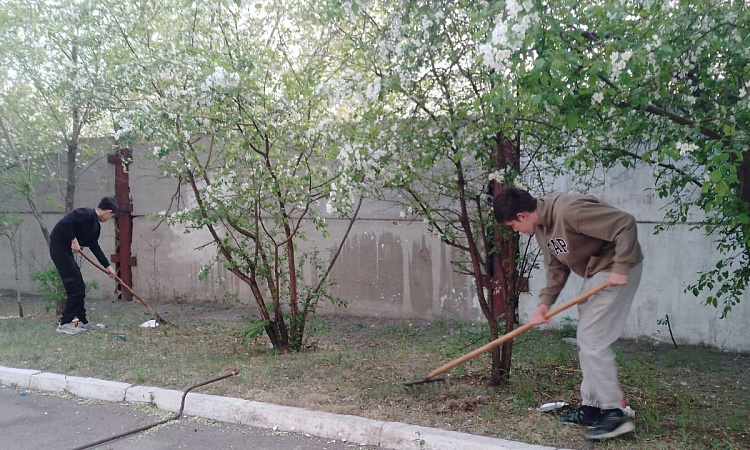 Студенты УУКЖТ ИрГУПС присоединились к Всероссийскому юннатскому субботнику Первых