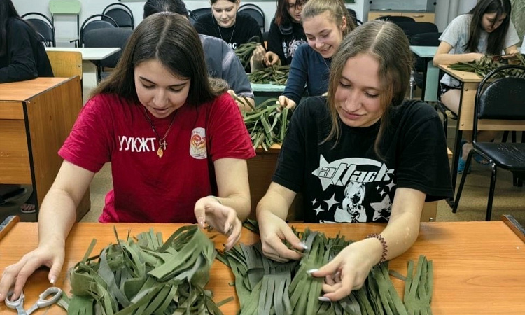 Волонтеры общежитий УУКЖТ ИрГУПС присоединились к плетению маскировочных сетей