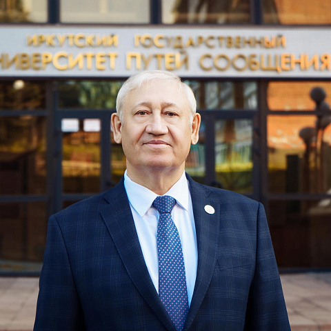 Поздравление и.о. ректора ИрГУПС Андрея Хоменко с Международным днём учителя Поздравление и.о. ректора ИрГУПС Андрея Хоменко с Международным днём учителя