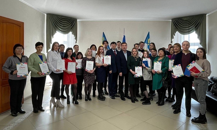 Церемония награждения организаторов и участников Городского Месячника молодого избирателя и волонтерской акции «Доступная среда на выборах»