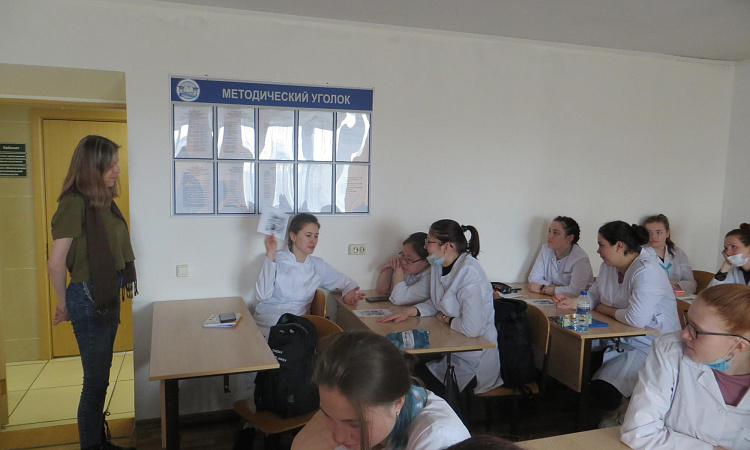 Лекция для студентов МК ЖТ ИрГУПС от Центра профилактики наркомании