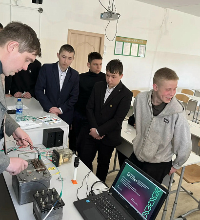 УУКЖТ на выездном дне карьеры