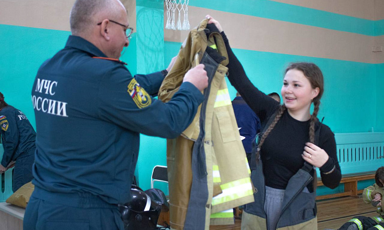 27 февраля Сибирский колледж транспорта и строительства ИрГУПС стал площадкой для проведения практического тура регионального этапа Всероссийской олимпиады школьников по  основам безопасности и защиты Родины.