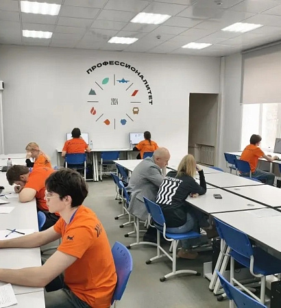 🚦 «Умные» перекрёстки и беспилотный трафик: как проходит Чемпионат высоких технологий 🤖🏆