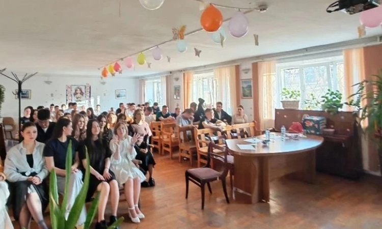 🌸 Мисс Весна