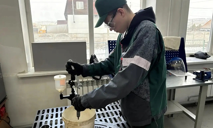 🚜 Первый соревновательный день «Профессионалов»: ремонт погрузчика, пневматики и дизеля — взгляд изнутри