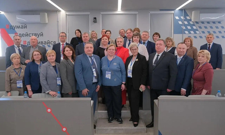 Заседание Восточно-Сибирского, Дальневосточного и Западно-Сибирского регионального совета профессионального образования и профессионального обучения на железнодорожном транспорте, организованное УМЦ ЖДТ Росжелдор.